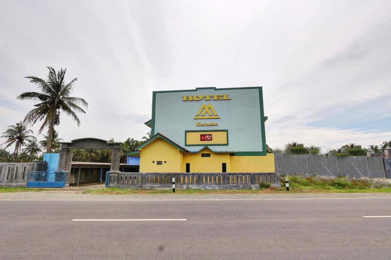 Oyo 90796 Hotel Mulya Indah Tambakmulya Exterior photo