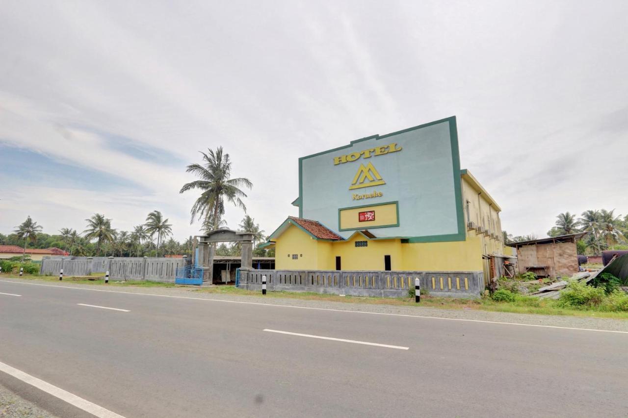 Oyo 90796 Hotel Mulya Indah Tambakmulya Exterior photo